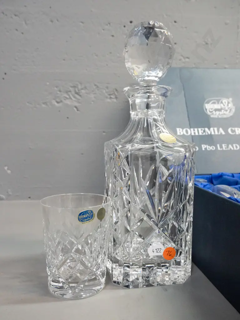 Bohemia cut crystal 7-piece whisky decanter and tumbler set in original fitted box - decanter H-280 Image 1++