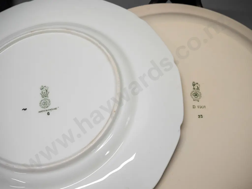 2 vintage Royal Doulton geometric & floral pattern cabinet plates, larger is D-270 Image 1++