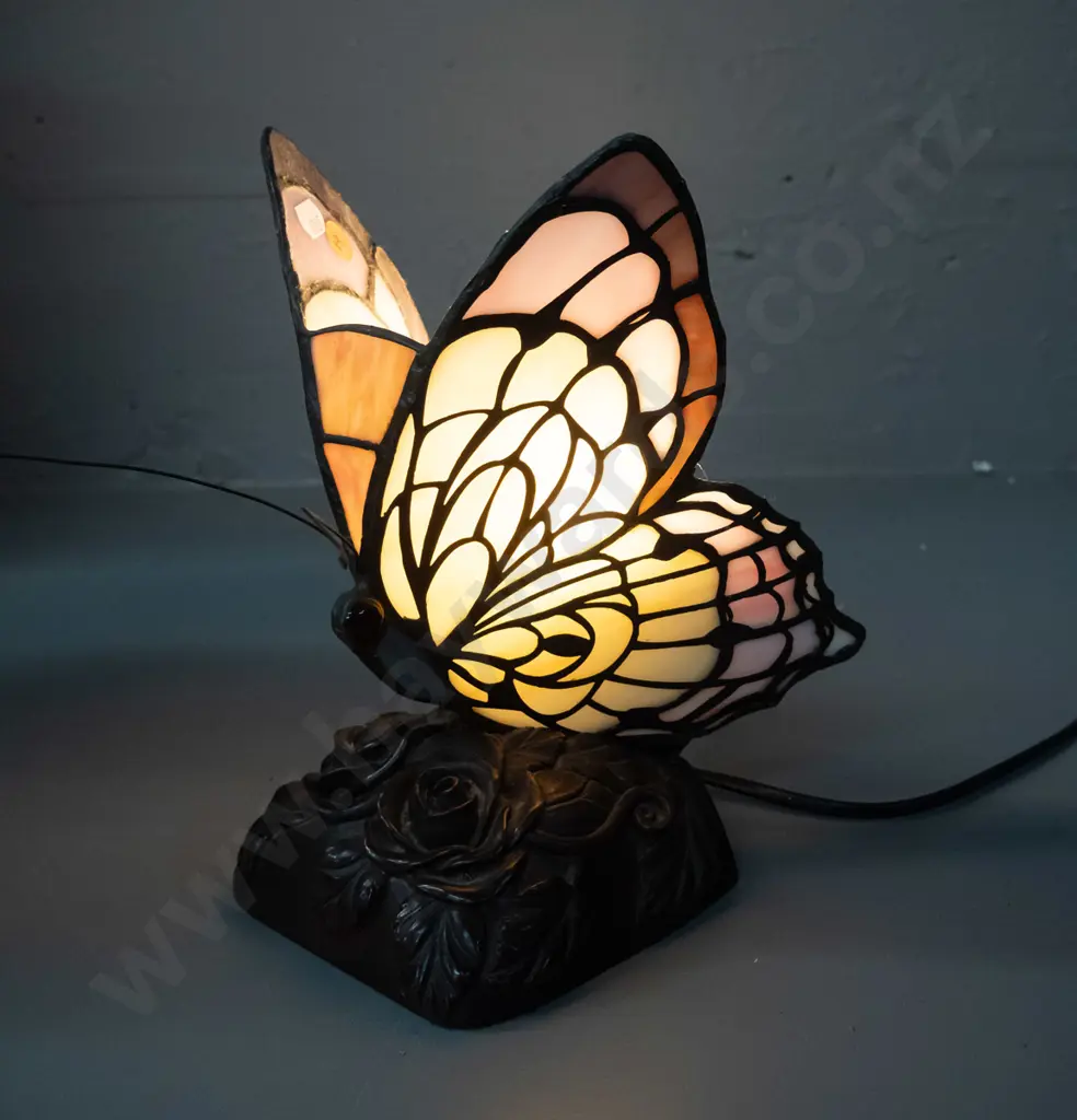 Tiffany style leadlight butterfly table lamp on bronze finish composite base H-240 L-280 Image 1++