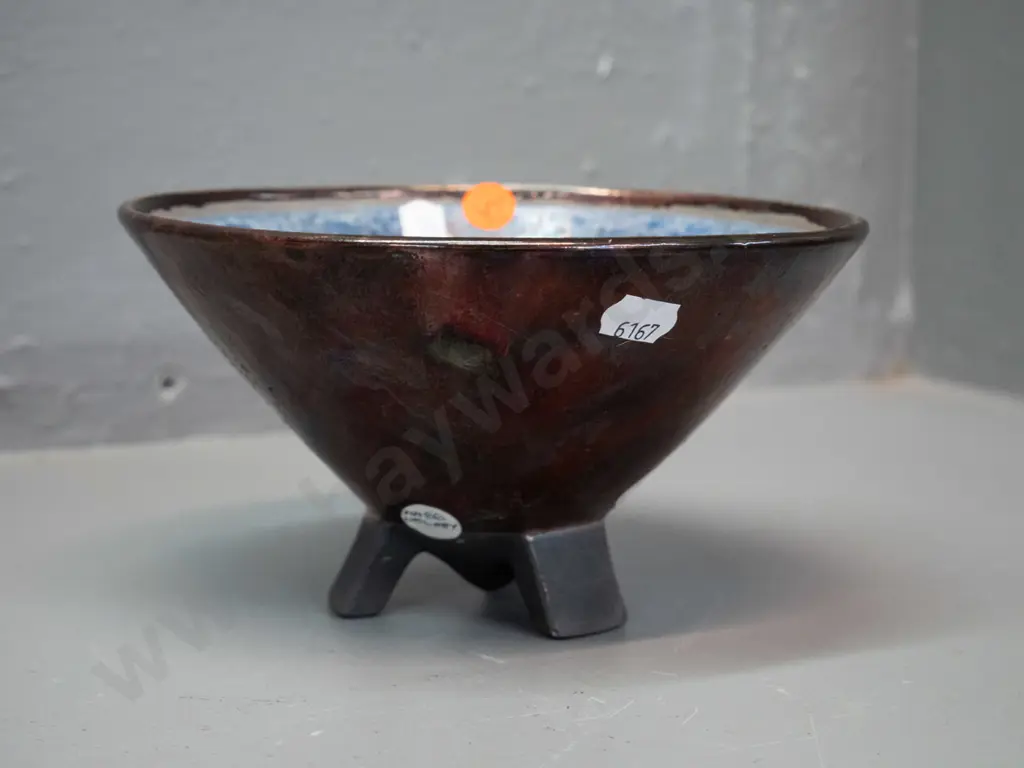 Neil Hey New Zealand pottery footed bowl with copper lustre exterior, tab feet, mottled blue interior H-100 D-170 Image 1++