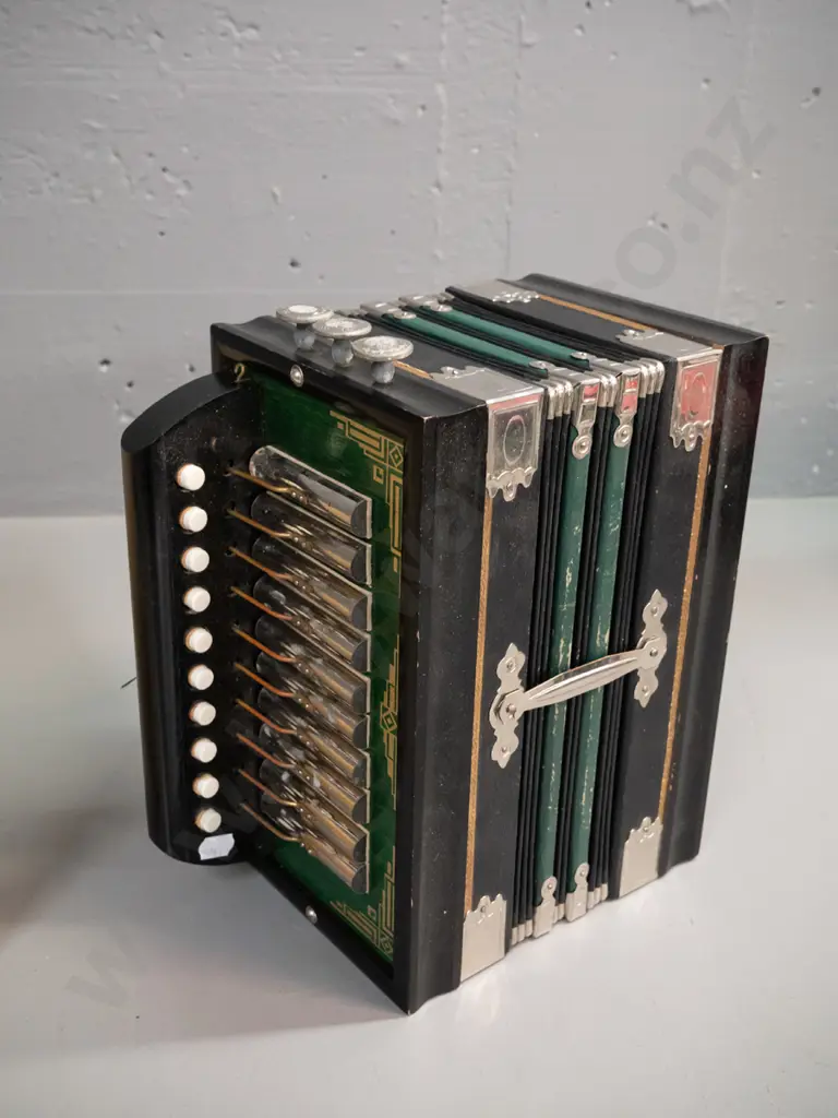 retro small German button accordion L-270 W-260 D-145 with partial original box w/label Image 1++