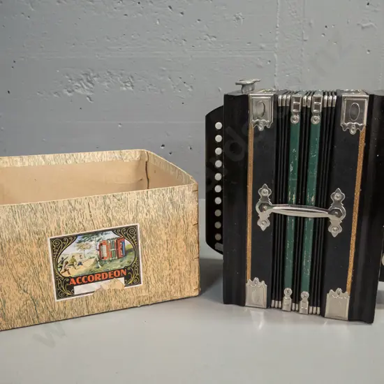 retro small German button accordion L-270 W-260 D-145 with partial original box w/label