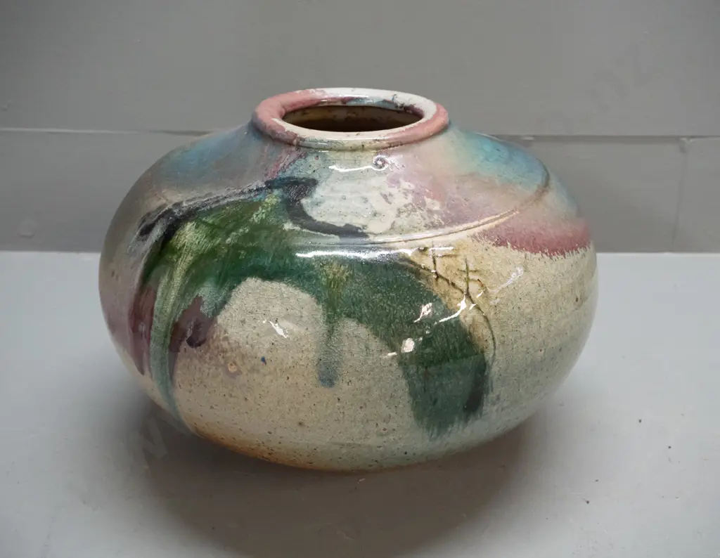 large squat New Zealand pottery vase - Mike O'Donnell, Tarawhiti? Taranaki potter's mark etched in base H-220 D-320 Image 1++