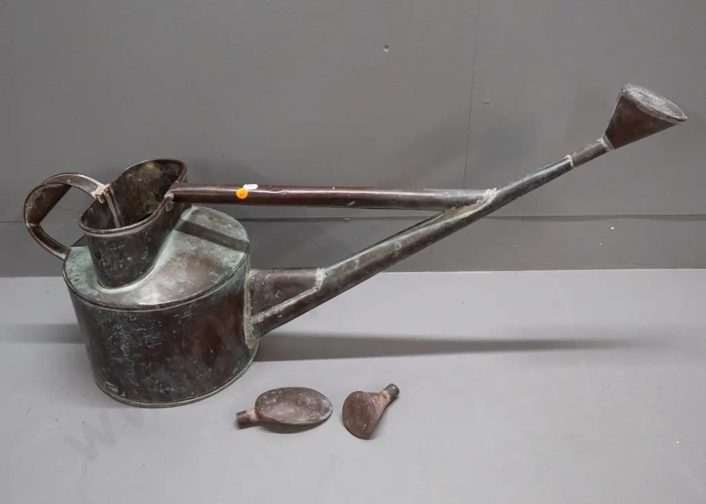 vintage copper large long-spout watering can with 2 spare roses - some dents & wear. H-280 W-790 Image 1++