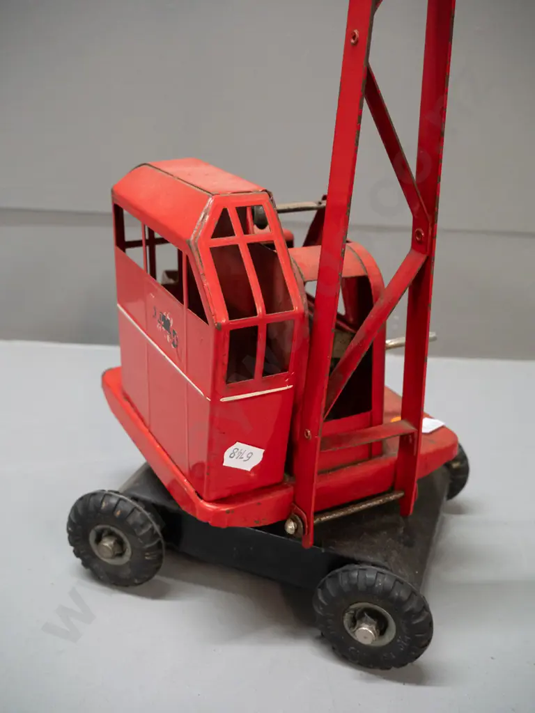 vintage Triang metal Jones mobile crane - has original weighted hook, needs rigging - general age wear to transfers and Image 1++