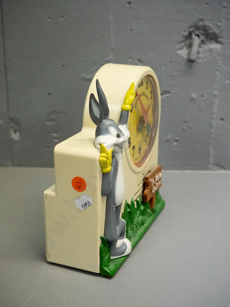 "Equity" plastic-cased Bugs Bunny talking clock with wind-up clock mechanism & battery for voice - untested. H-170 W-165 Image 1++