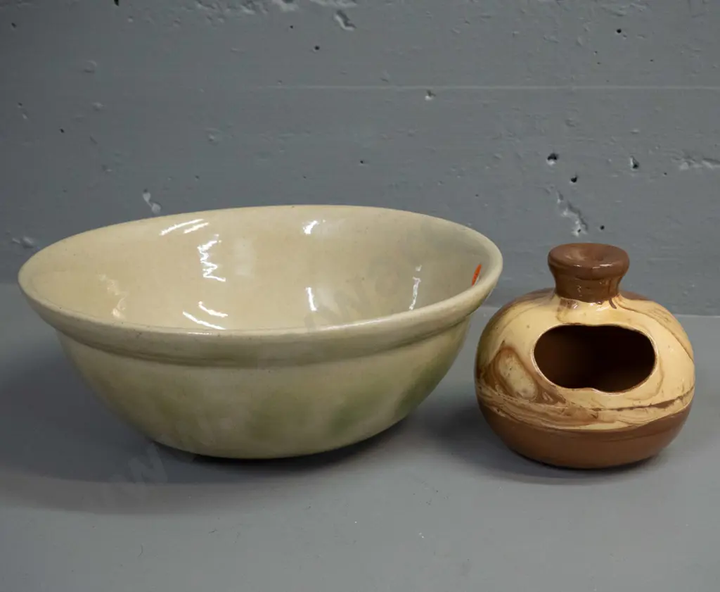 Timaru potteries sponged pattern bowl - has minor firing fault in base - H-100 D-270 and a Te Rona salt pig marked Image 1++