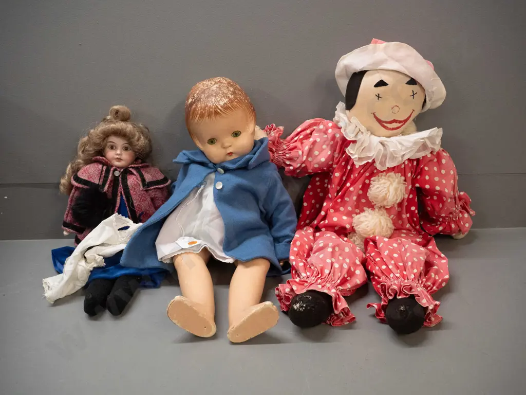 3 vintage dolls - Effanbee Patsy-Ann in retro blue coat, vintage porcelain headed and a clown rag doll H-600 Image 1++