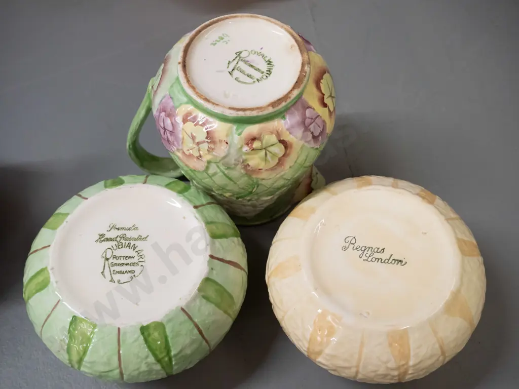 4 pieces of Royal Winton majolica ware (2 Primula lidded jewellery pots, 2 jugs) a marigold carnival glass footed bowl Image 1++