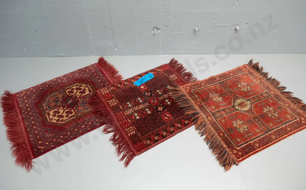 3 Persian style hand-knotted wool small mats L-500 W-480 Image 1++