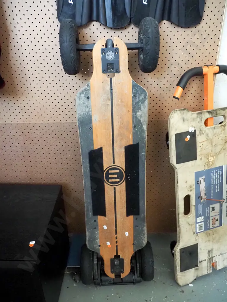 evolve GRT Black and wooden electric skateboard Image 1++