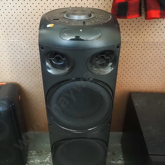 Veon portable stereo system - no power cord