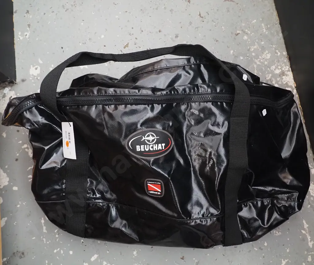 Black Beuchat Dive bag Image 1++
