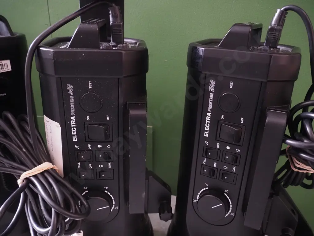 3 x Electra studio strobe lights  Image 1++