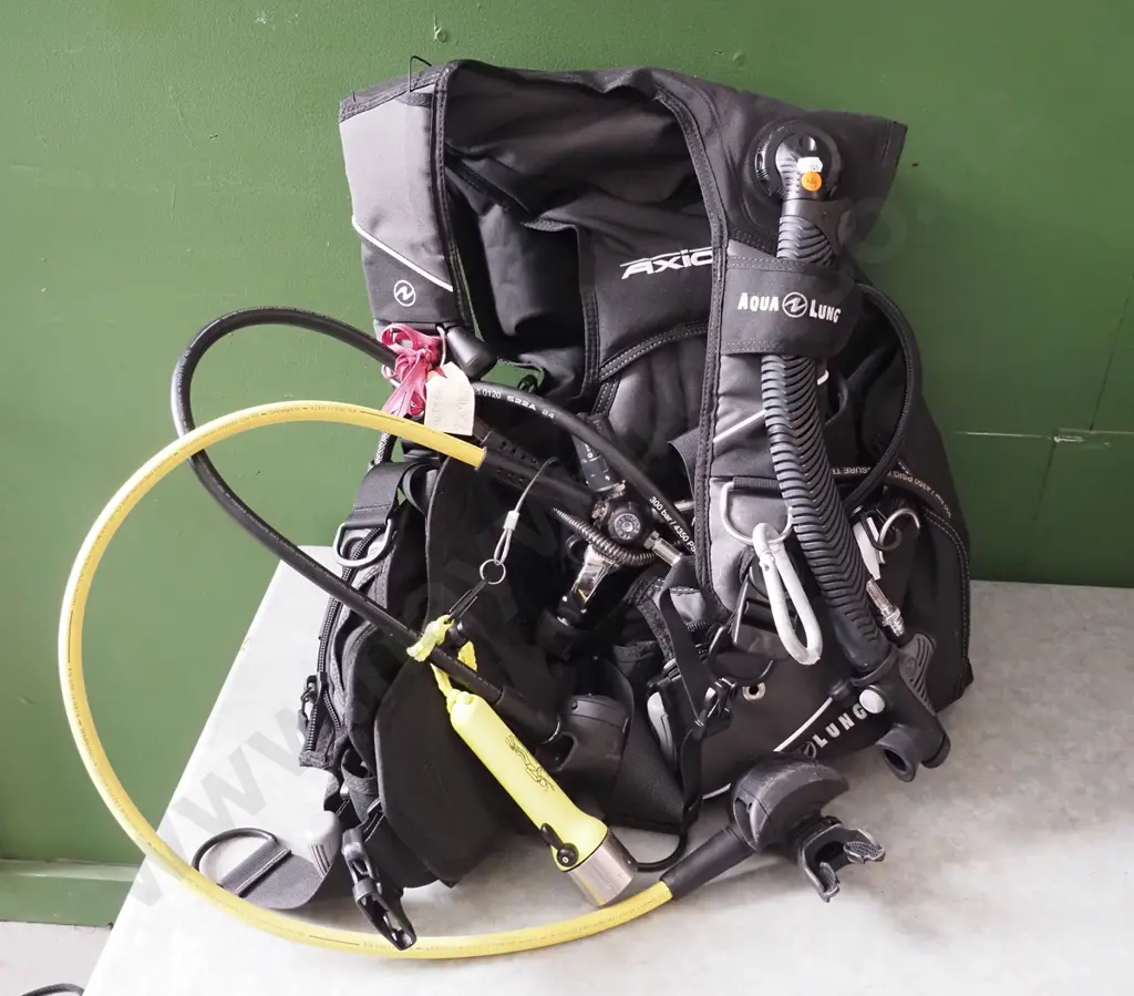 Aqua Lung dive vest, BA etc Image 1++