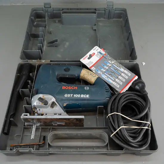 Bosch Jig Saw in tool case 