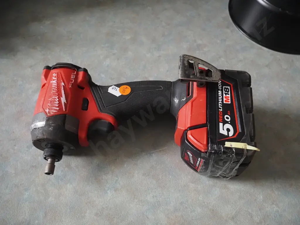 Milwaukee M18 impact driver Image 1++