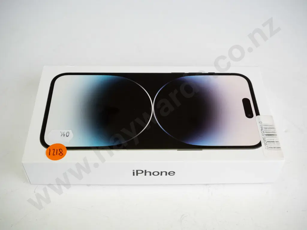 Iphone 14 in case  Image 1++