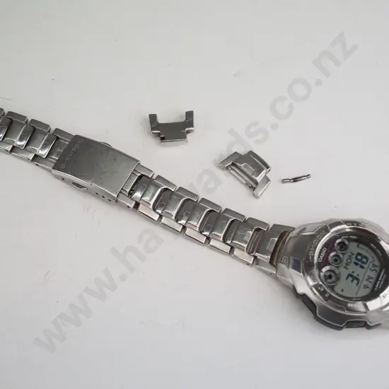 Stainless steel watch, Men's Casio - broken strap