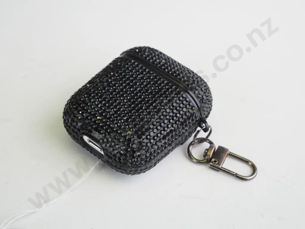 Apple ear pod in a black rhinestone/diamante case. Only one. Image 1++