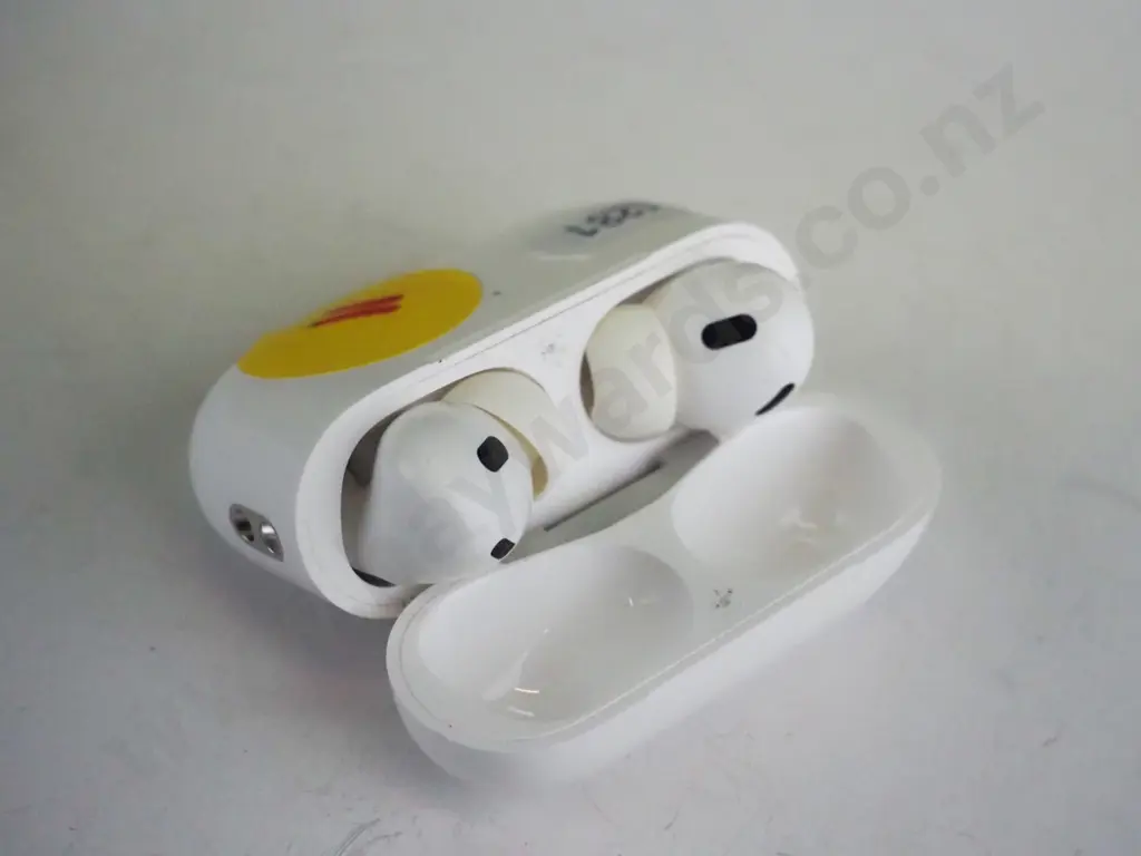 Apple airpods pro Image 1++