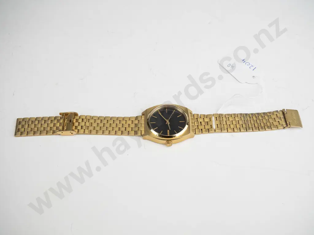 Nixon type watch - gold  Image 1++