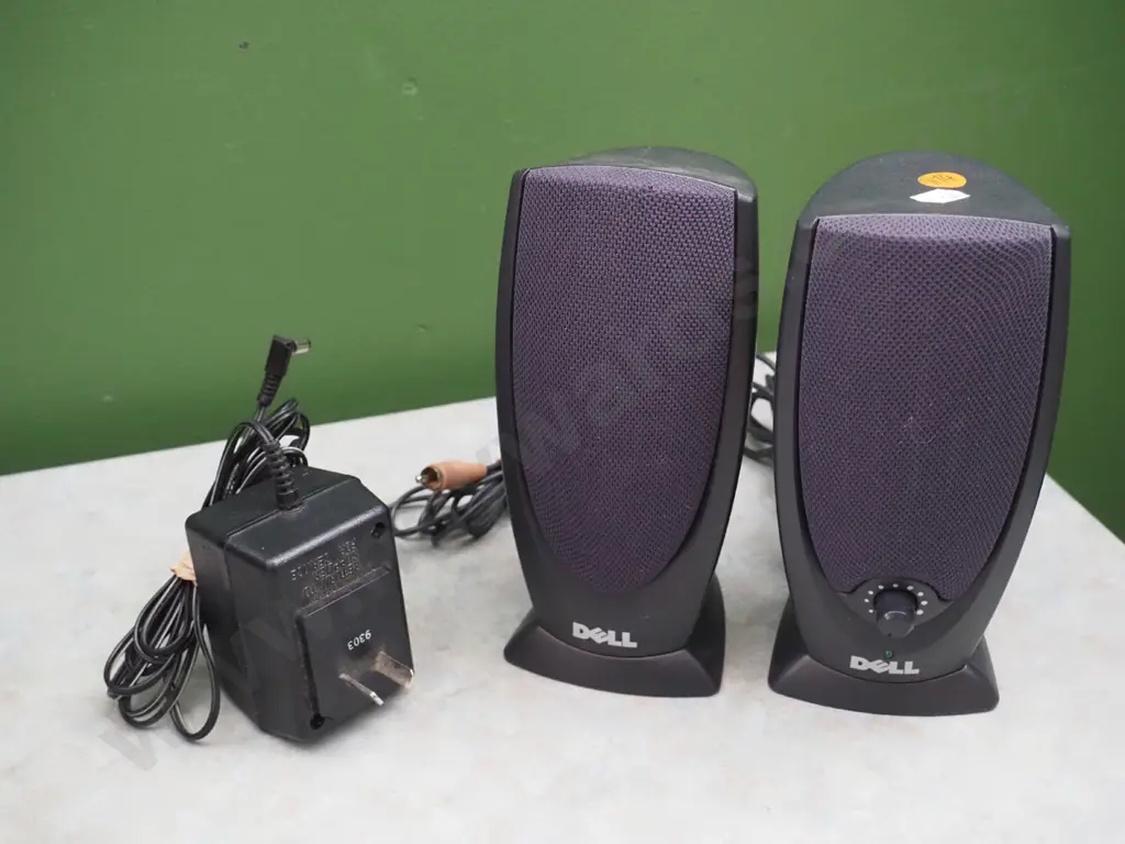 Dell computer speakers Image 1++