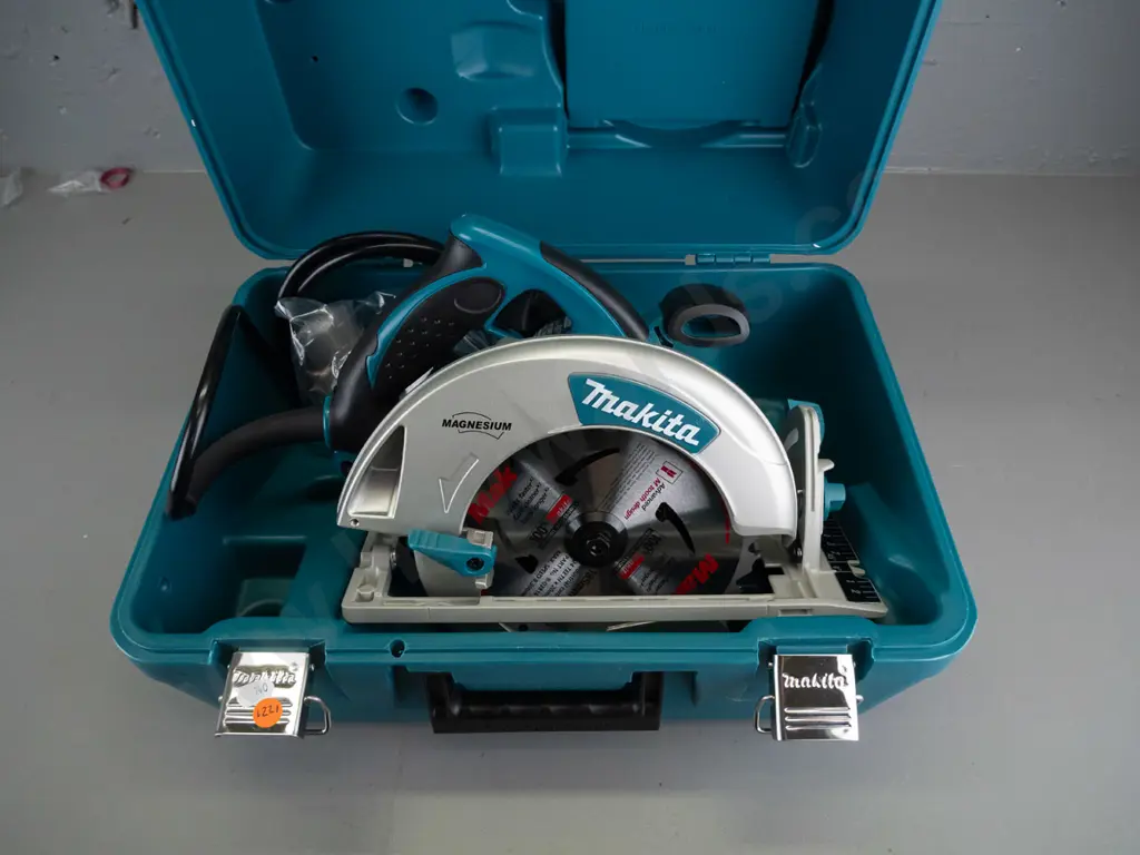 Makita SKill Saw  Image 1++