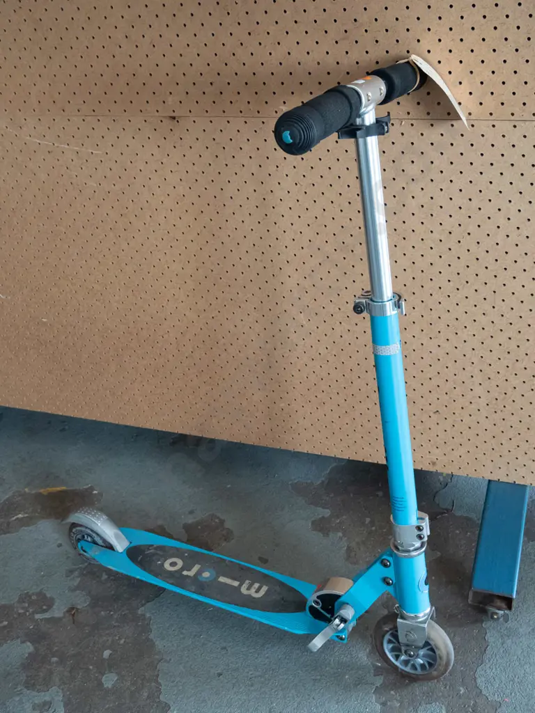 Micro blue scooter  Image 1++