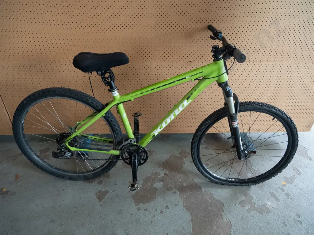Green Kona Mountain bike Image 1++