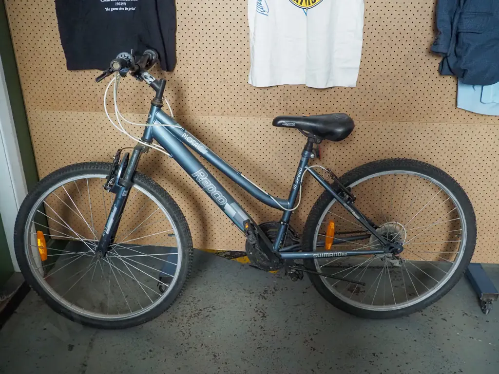 Gray Repco 18 Speed Pushbike Image 1++