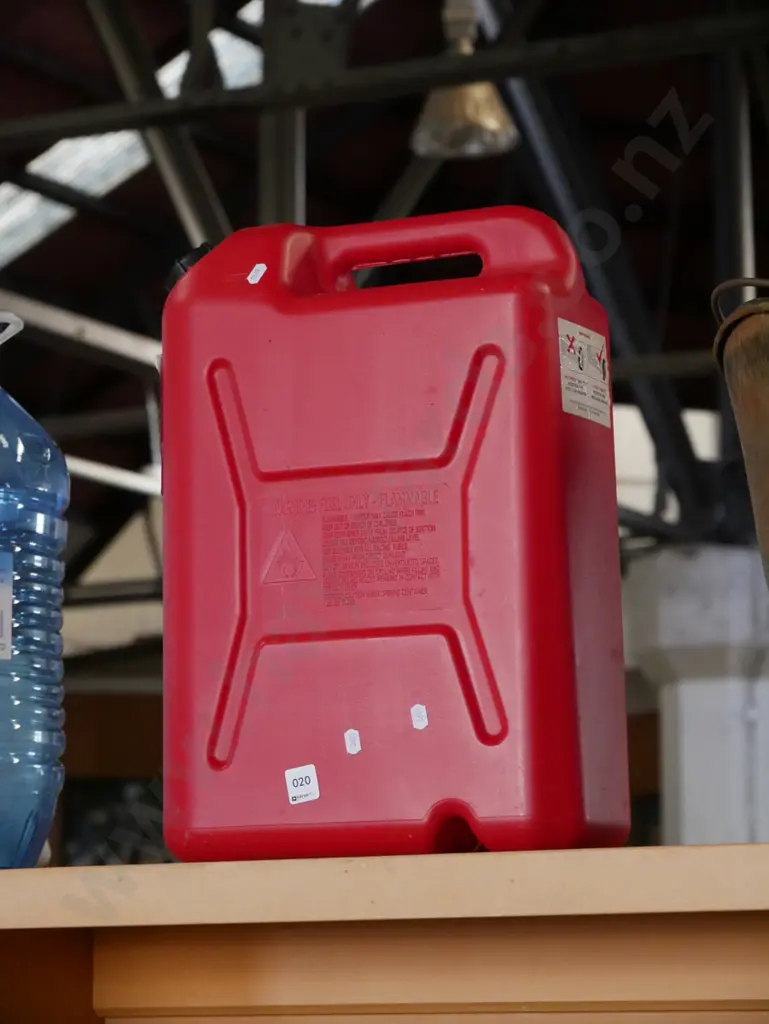 20L fuel can Image 1++