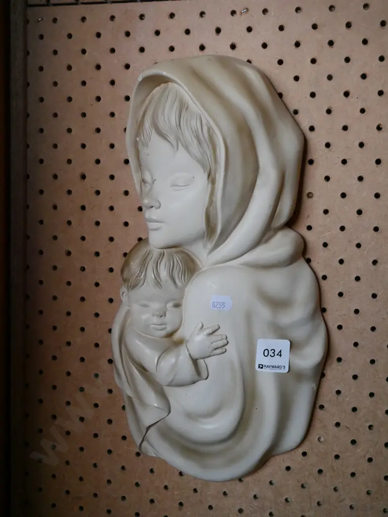 wall silhouette - mother and child Image 1++