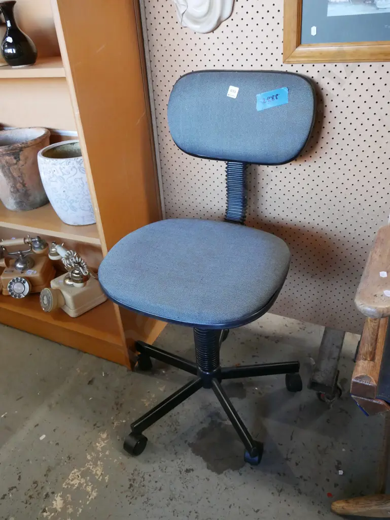 office chair Image 1++