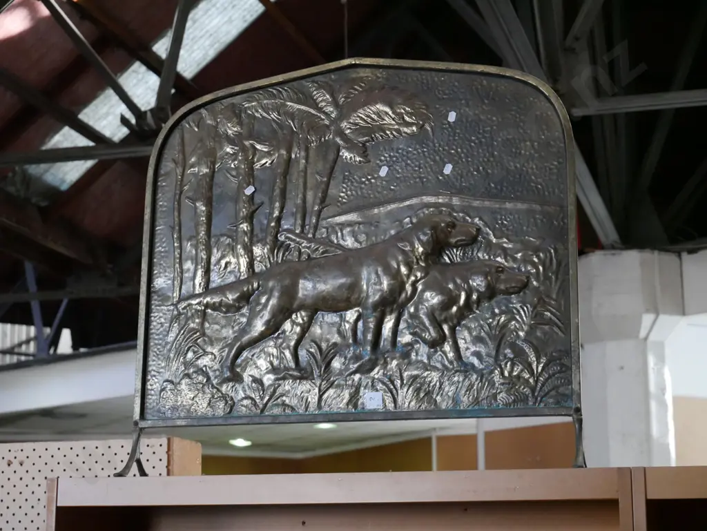 pressed brass firescreen - dogs Image 1++