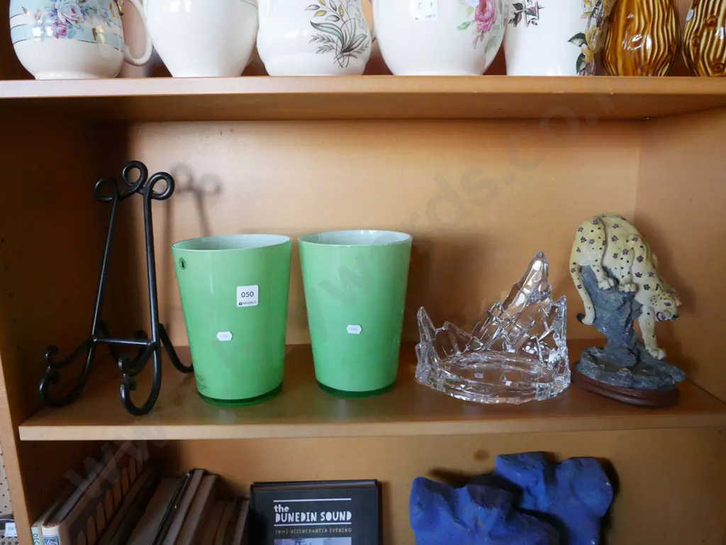 shelf; cookbook stand, green glass vases, leopard figurine, glass stand Image 1++
