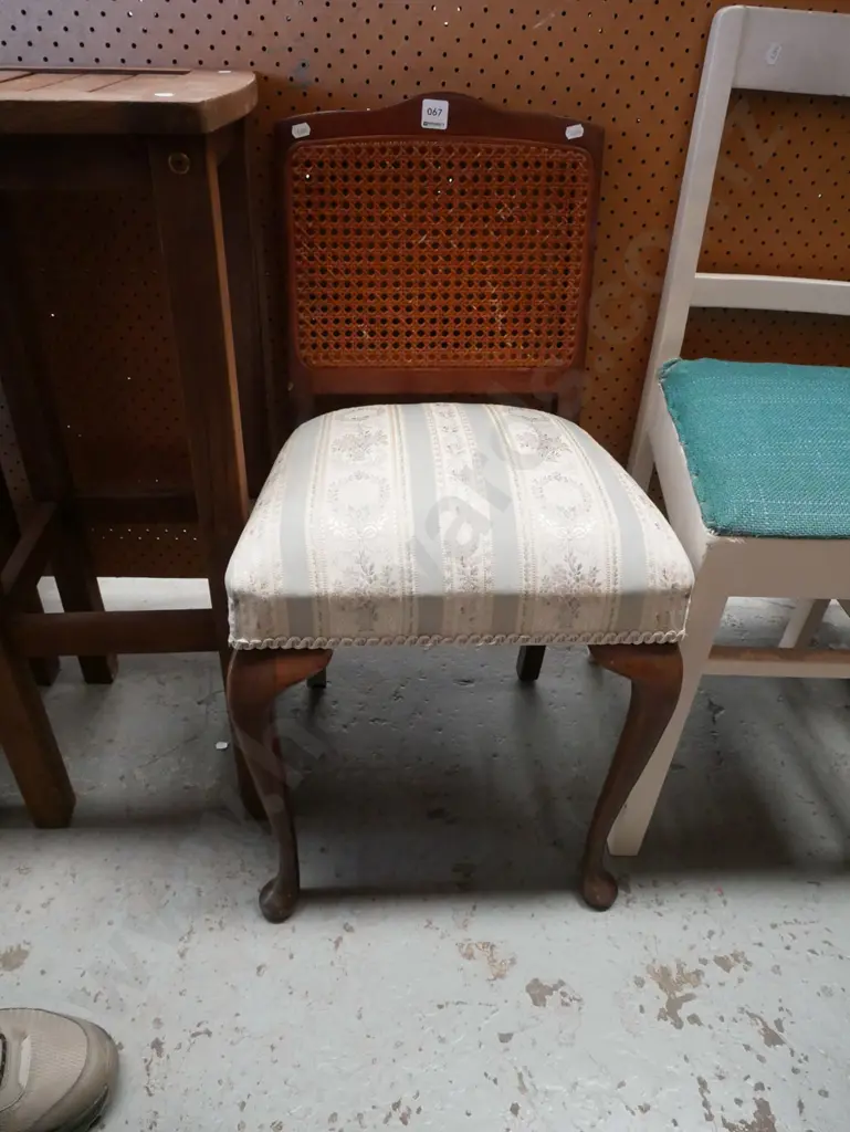 small mahogany cab leg upholstered bergere backed chair Image 1++
