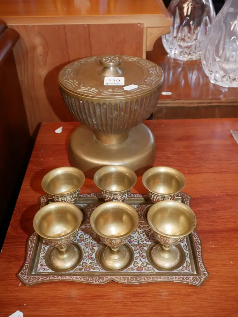 lidded brass comport, 6x small brass egg cups on tray Image 1++