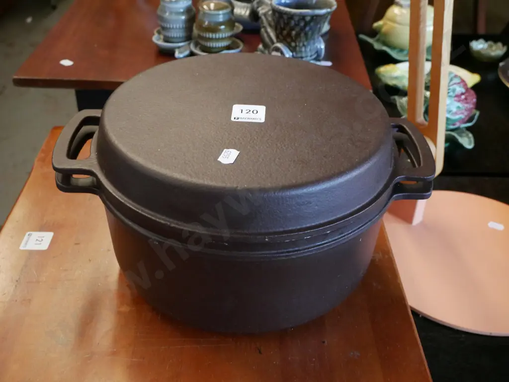 cast iron and enamel lidded casserole - some staining to interior Image 1++