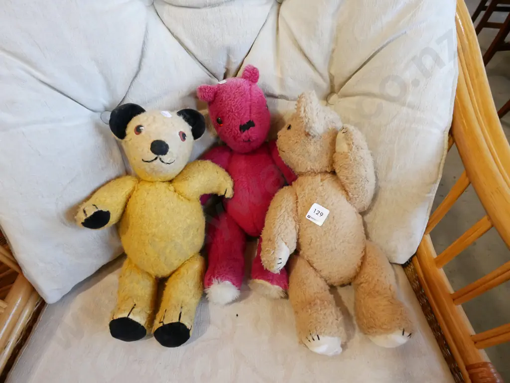 3x vintage teddy bears Image 1++