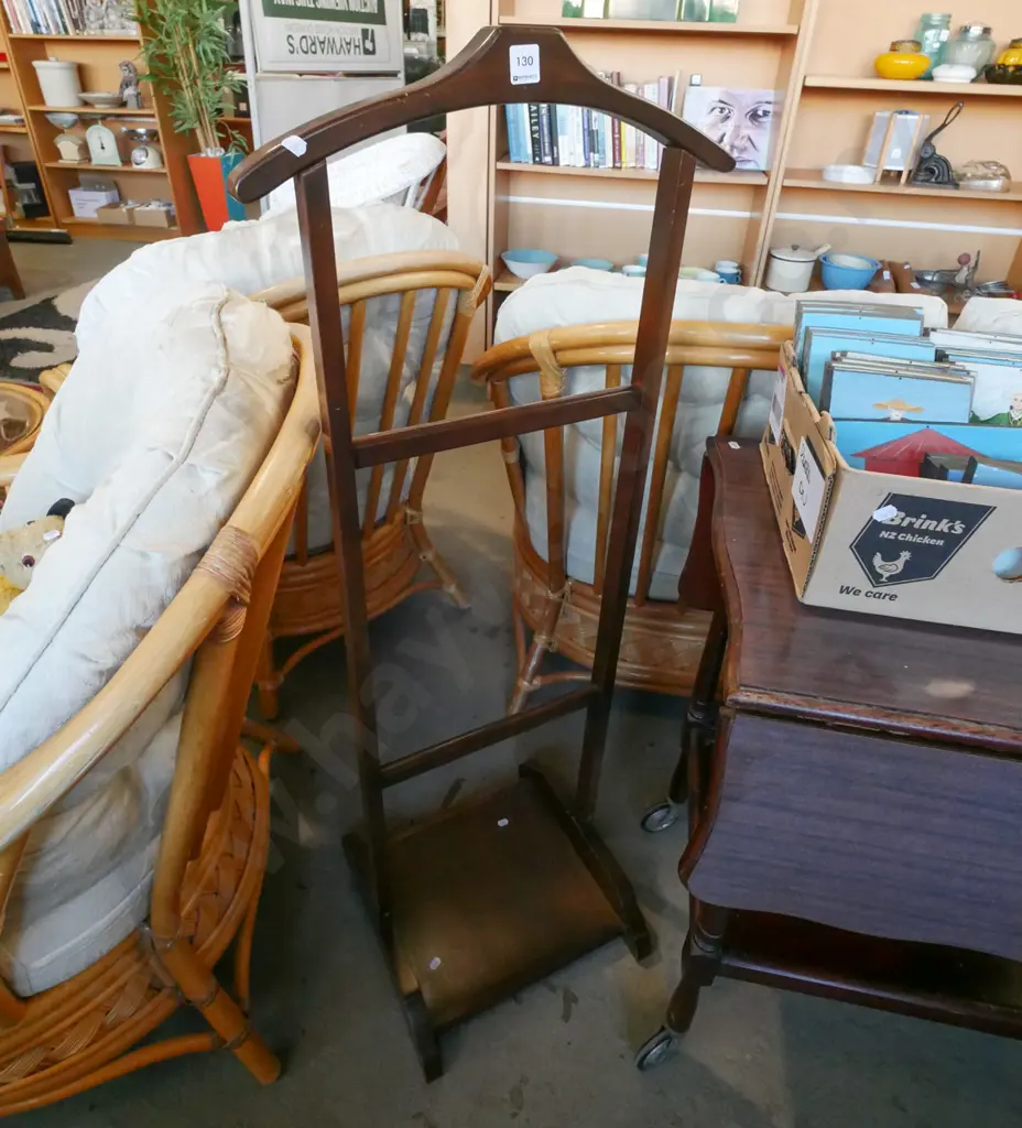 valet stand Image 1++