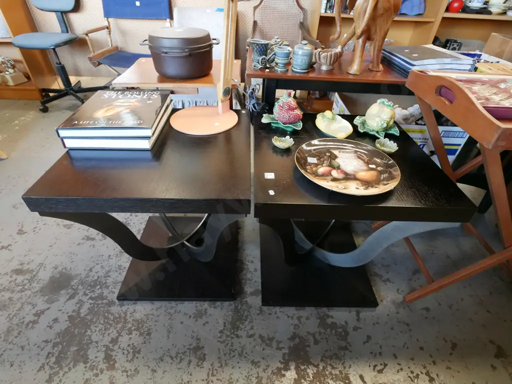 2x designer wood and metal based end tables H-560 W-540 D-540 Image 1++