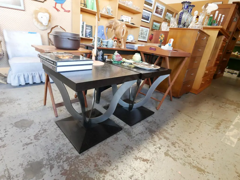 2x designer wood and metal based end tables H-560 W-540 D-540 Image 1++