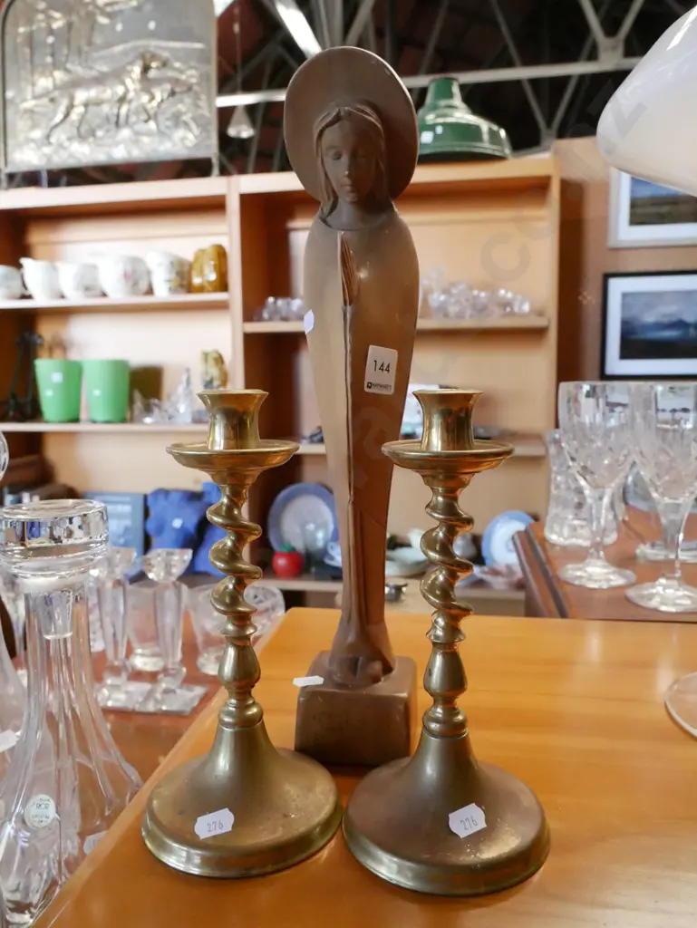 2x brass barley twist candlesticks, religious figurine H-390 Image 1++