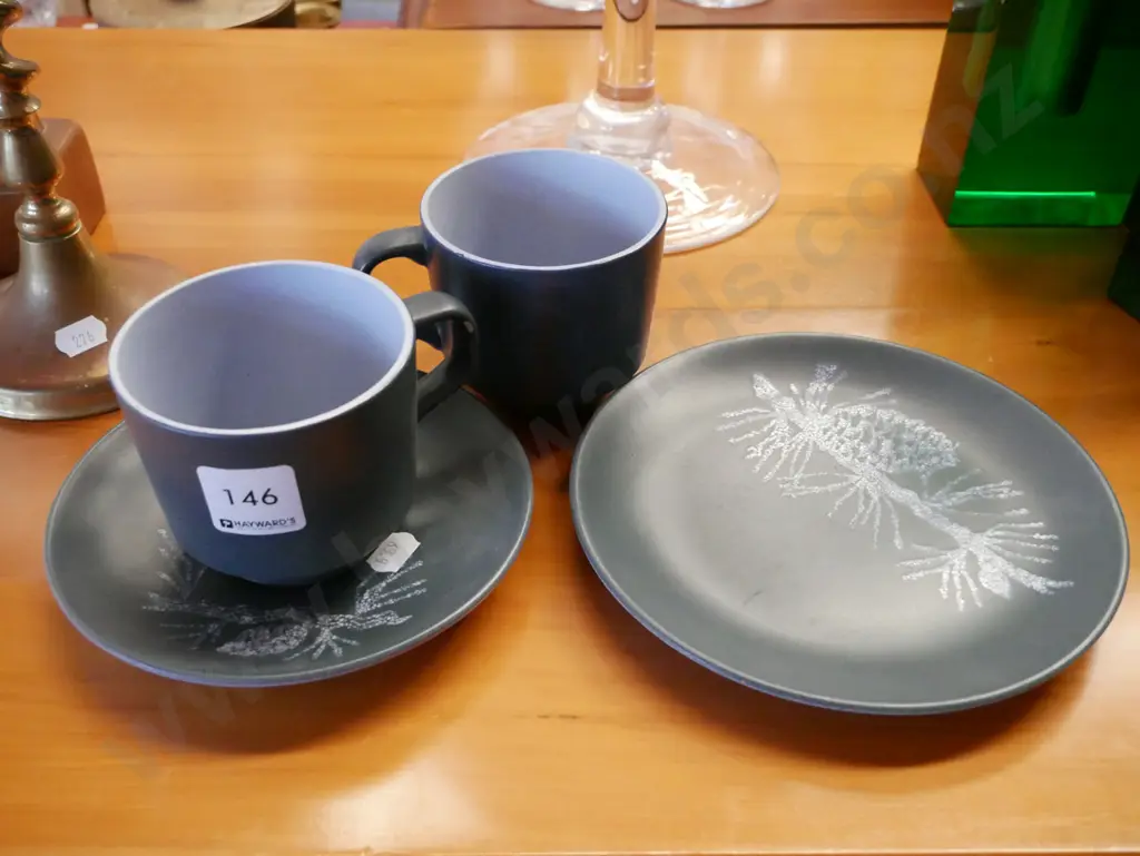 Crown Lynn Dorothy Thorpe pine 4x cups, 1x saucer, 1x side plate Image 1++