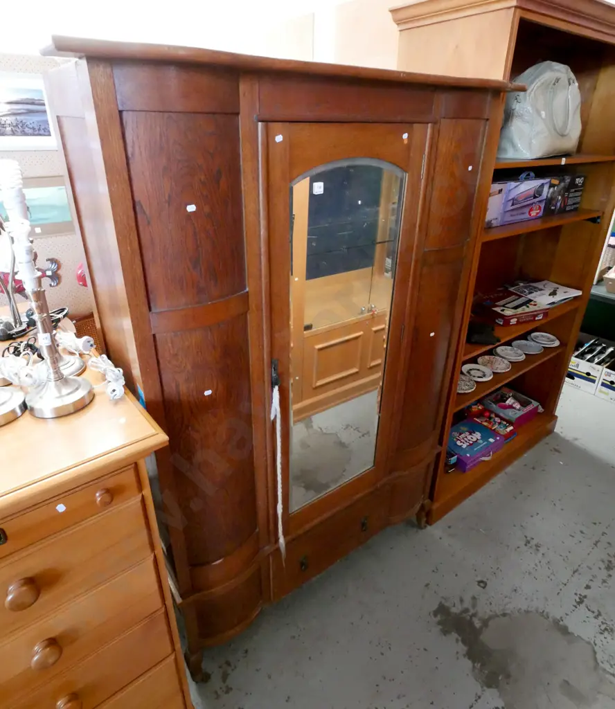 oak 1 drawer and 1 door wardrobe - casters need attention -missing section of wood along top Image 1++