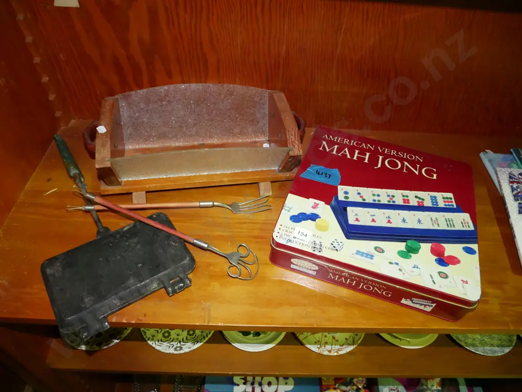 wood and glass deco fruit bowl, serving tongs, camp fire toastie, mahjong set - no boards Image 1++