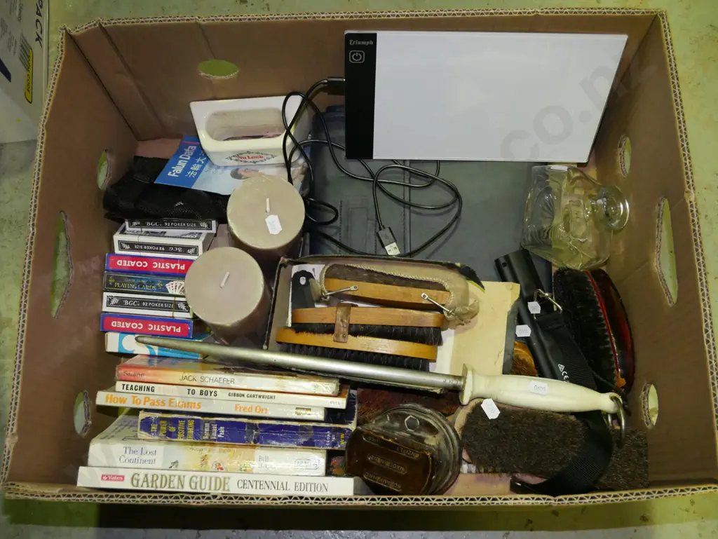 box; playing cards, shoe brushes, books etc Image 1++