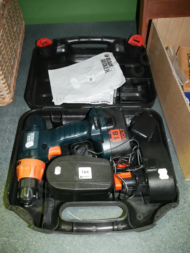 Black & Decker 12v drill Image 1++