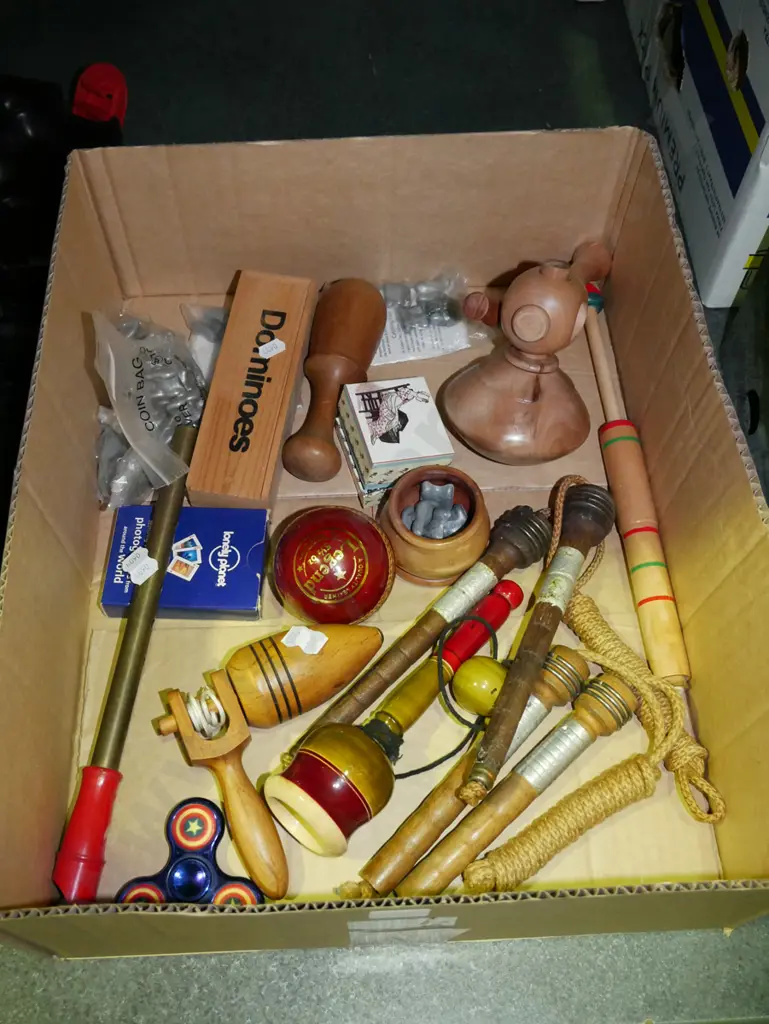 box; dominoes, spinning tops, knuckle bones etc Image 1++